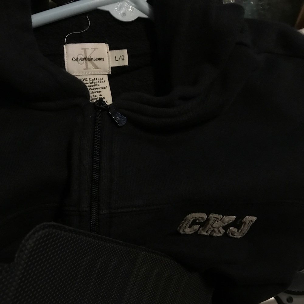 Women's Jacket - Picture 2 of 3